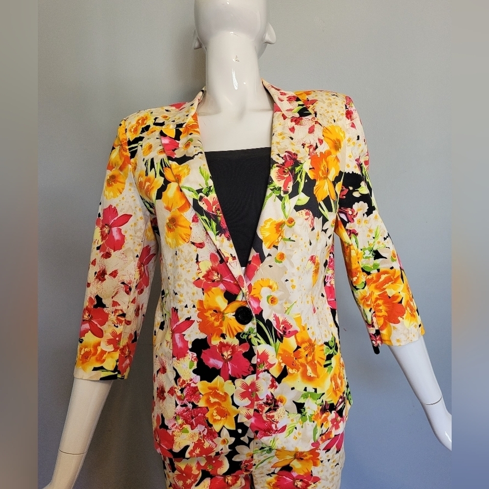 Lady Dutch Floral Cropped Pantsuit, VGUC, Sizes XL And 30 - Picture 2 of 14